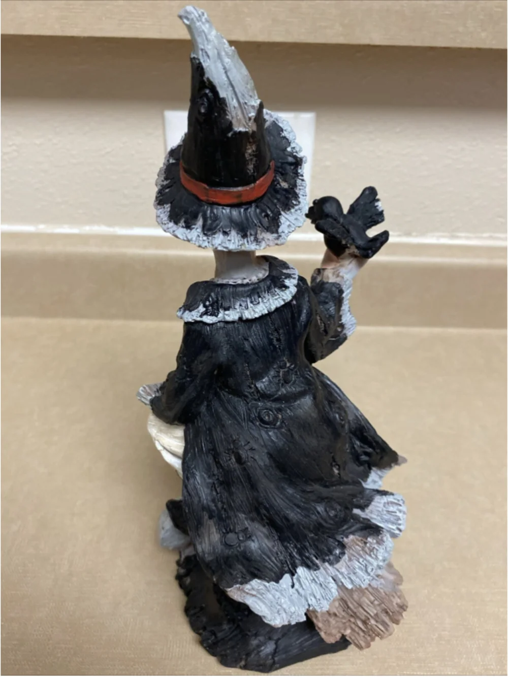 HALLOWEEN WITCH Drift wood decor